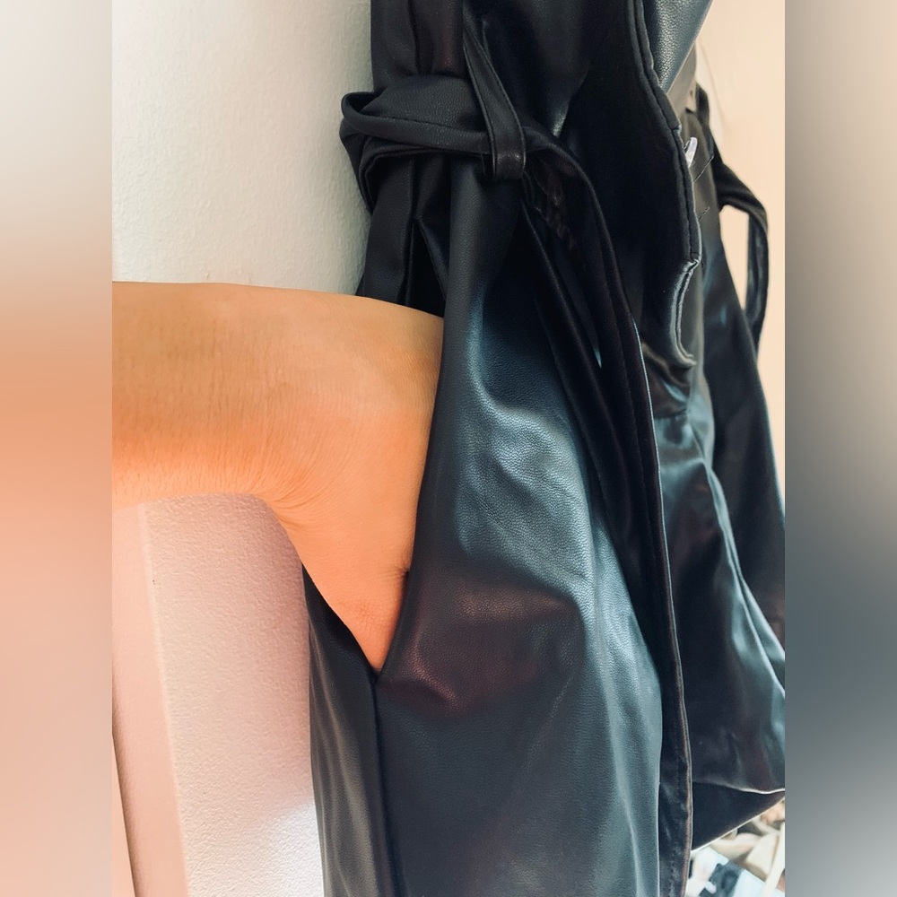 Faux Leather Hi-Rise Shorts w/Pockets
